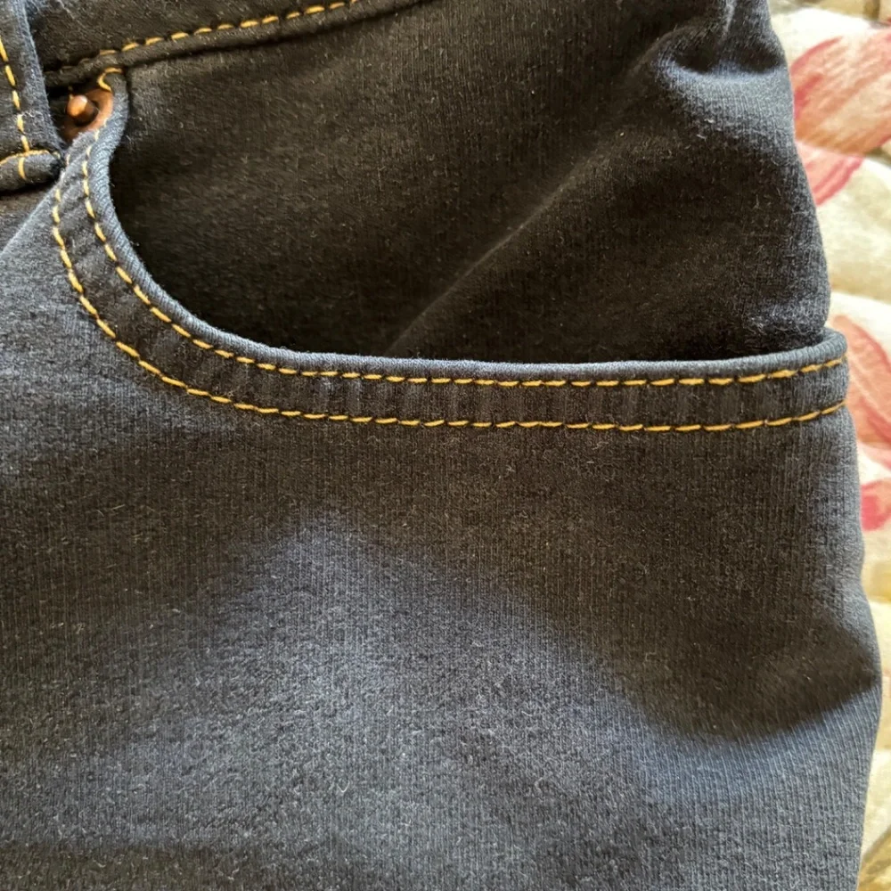 Jeans - petite - Picture 8 of 9